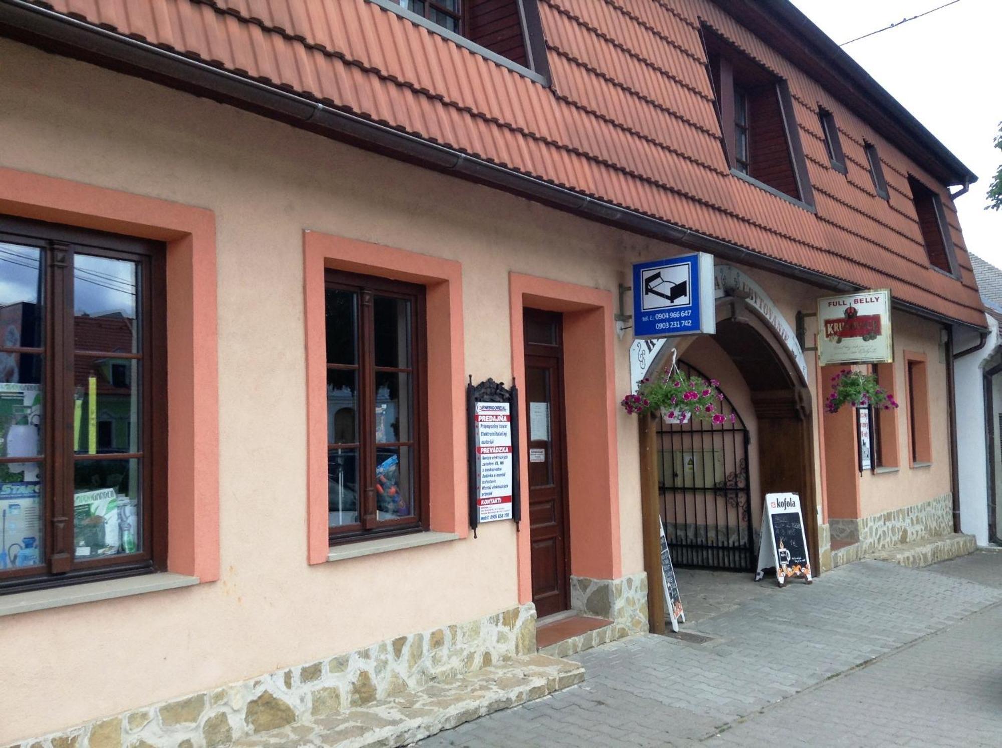 Ubytovanie Anka Sučanská Čachtice Exterior foto